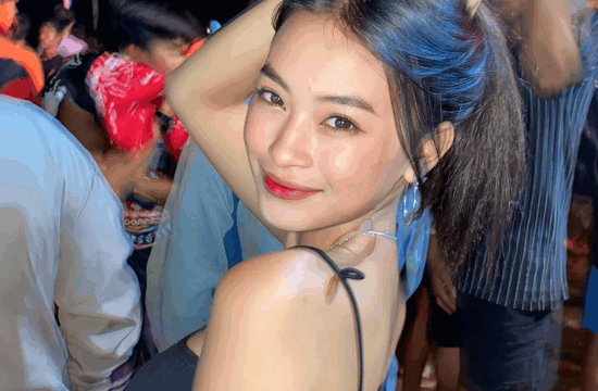 Nag Live Si Nerrisa Habang Pinapakita Ang Dede