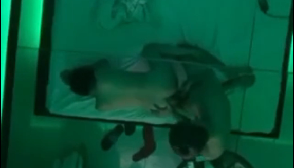 Sa Taas Ng Salamin May Nangyayari Kababalaghan