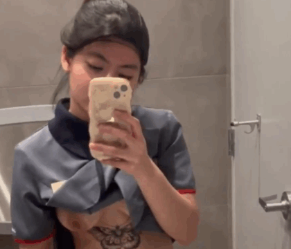 Pinaglaruan Ni Anna Ang Kiffy Sa Cr Ng Jollibee